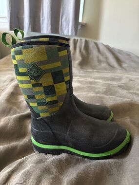Muck Boot Company Kids' Green Patterned Waterproof Rain Boots